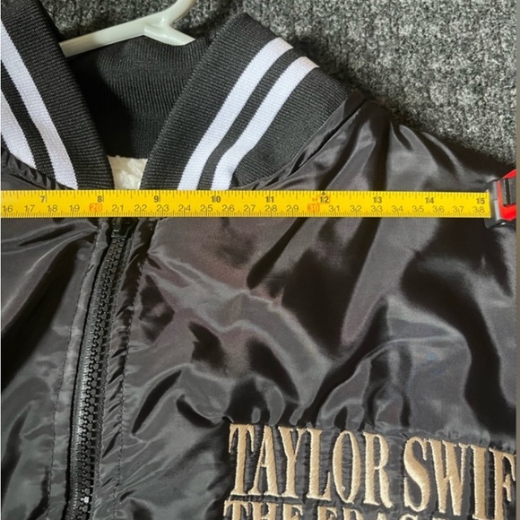 New Official License Taylor Swift The Eras Tour Black Bomber Jacket . - Picture 8 of 15